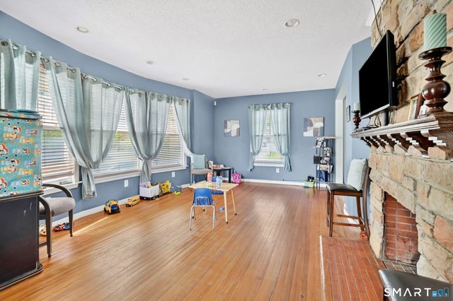 214 Pine Street, Waterbury, CT 06710