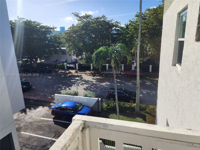 1033 Lenox Ave 303, Miami Beach, FL 33139