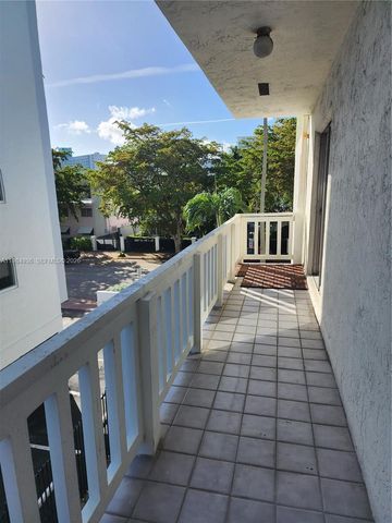 1033 Lenox Ave 303, Miami Beach, FL 33139