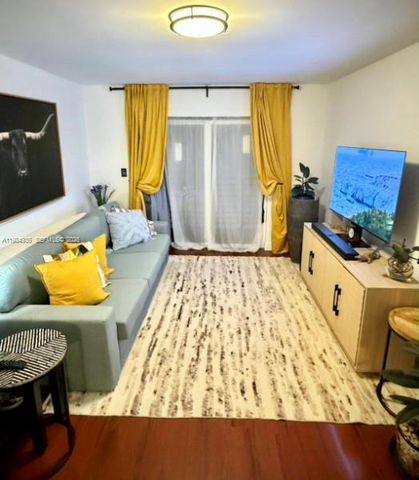 1033 Lenox Ave 303, Miami Beach, FL 33139