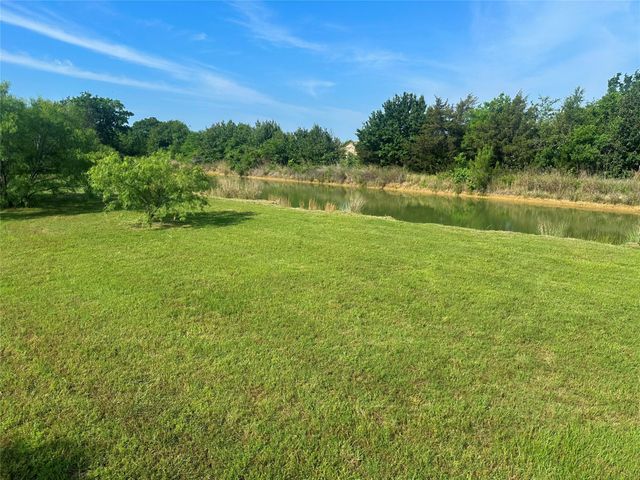 2200 Tipps Road, Cross Roads, TX 76227