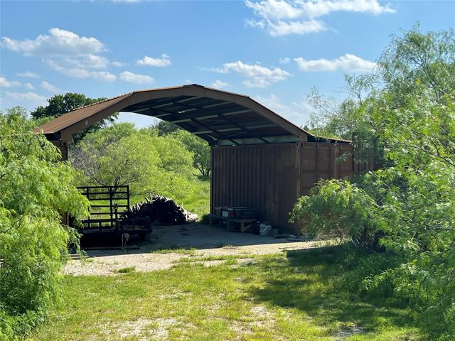 2200 Tipps Road, Cross Roads, TX 76227