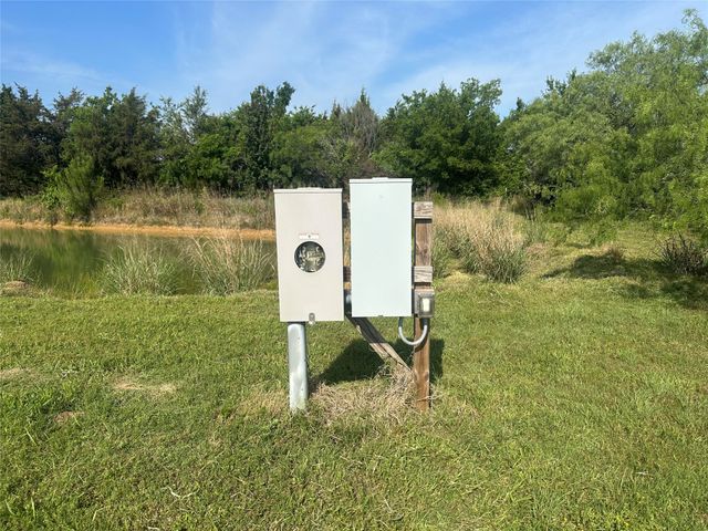 2200 Tipps Road, Cross Roads, TX 76227