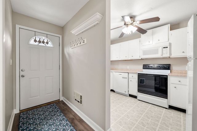 5 Liberty Rd 5, Bridgewater, MA 02324