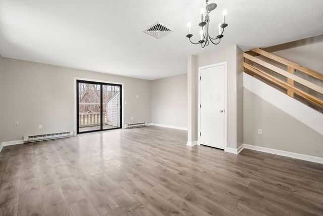 5 Liberty Rd 5, Bridgewater, MA 02324