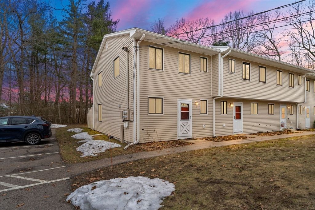 5 Liberty Rd 5, Bridgewater, MA 02324
