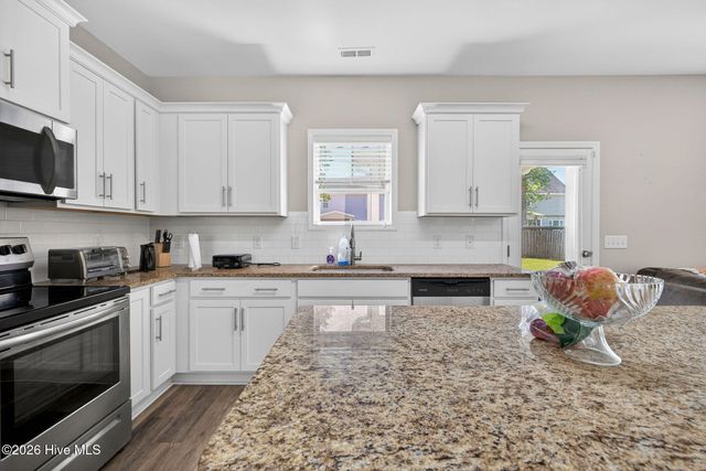 108 Periwinkle Street, Saint Helena, NC 28425
