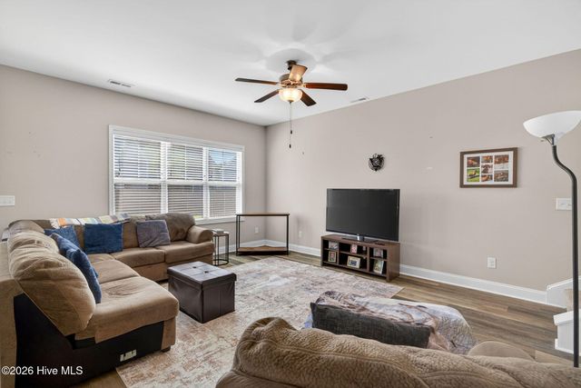 108 Periwinkle Street, Saint Helena, NC 28425