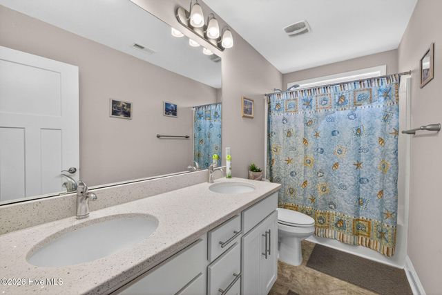 108 Periwinkle Street, Saint Helena, NC 28425