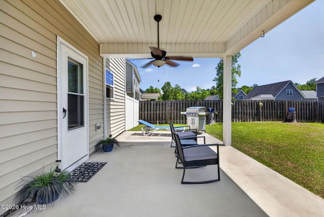108 Periwinkle Street, Saint Helena, NC 28425