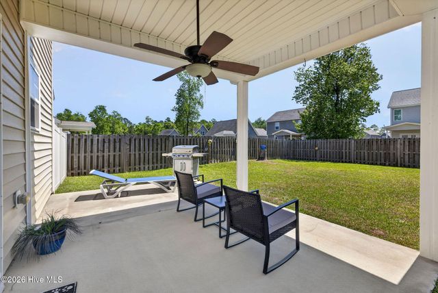 108 Periwinkle Street, Saint Helena, NC 28425