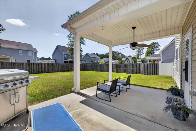 108 Periwinkle Street, Saint Helena, NC 28425