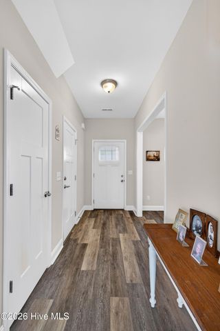 108 Periwinkle Street, Saint Helena, NC 28425