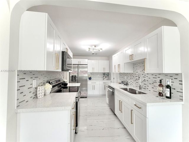 1555 NW 6th Avenue, Pompano Beach, FL 33060