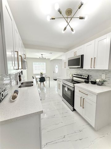 1555 NW 6th Avenue, Pompano Beach, FL 33060