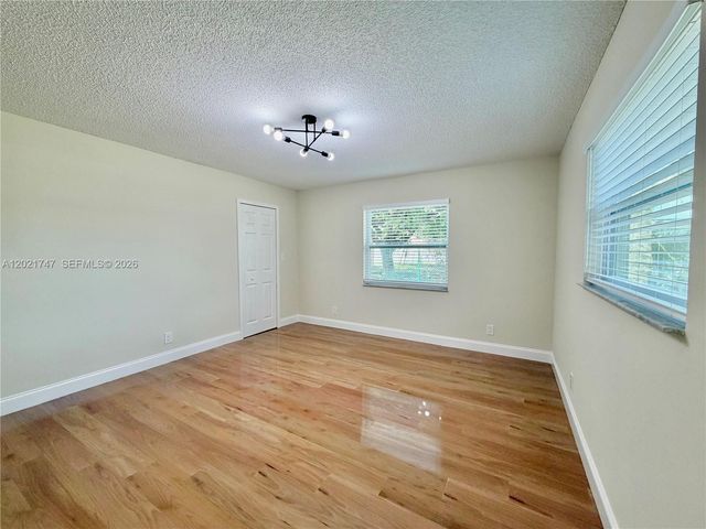 1555 NW 6th Avenue, Pompano Beach, FL 33060