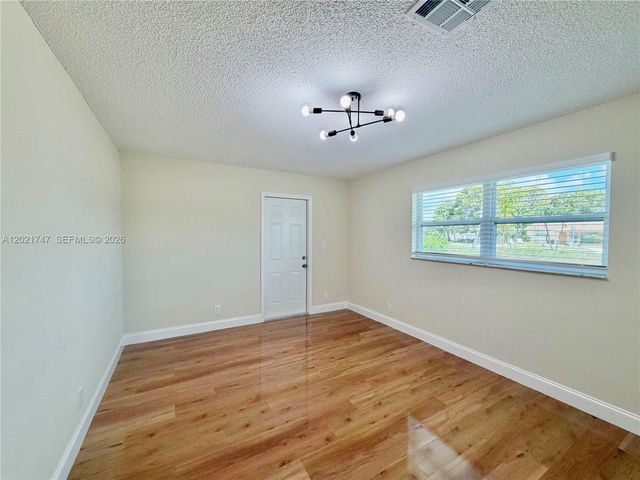 1555 NW 6th Avenue, Pompano Beach, FL 33060