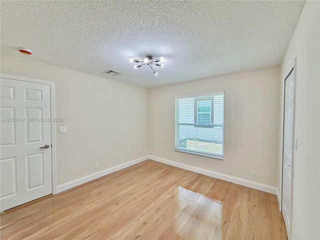 1555 NW 6th Avenue, Pompano Beach, FL 33060