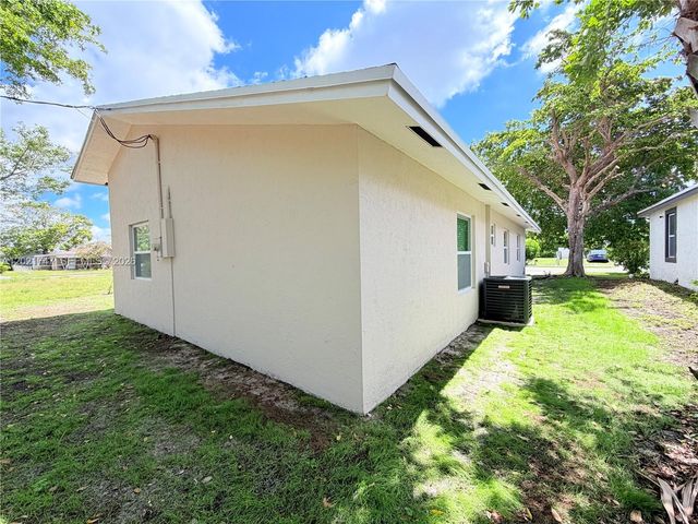 1555 NW 6th Avenue, Pompano Beach, FL 33060