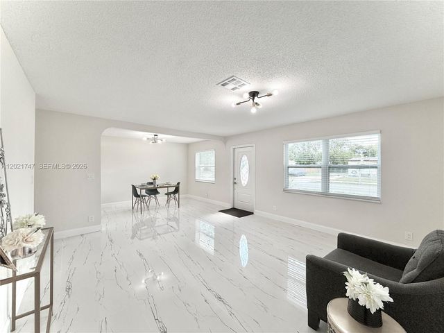 1555 NW 6th Avenue, Pompano Beach, FL 33060