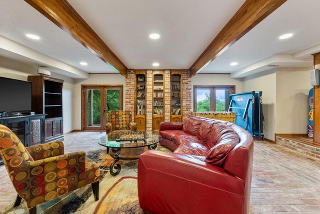 1360 Stanley Russ Rd, Conway, AR 72034