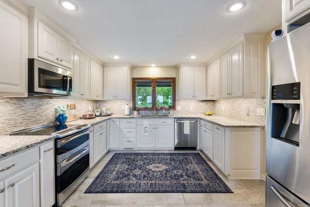 1360 Stanley Russ Rd, Conway, AR 72034