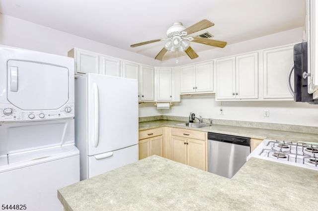 158 Falcon Ridge Way 158, Hamburg Boro, NJ 07419