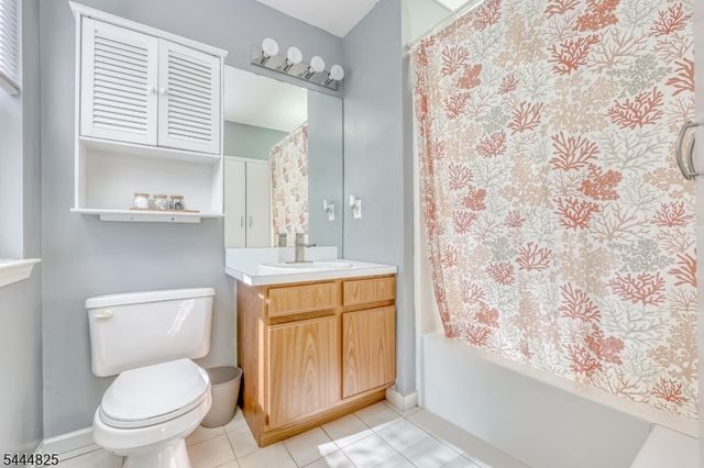 158 Falcon Ridge Way 158, Hamburg Boro, NJ 07419