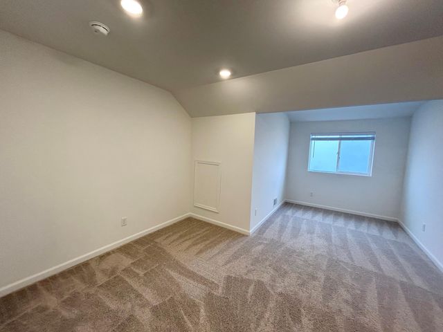2776 Bristol Ridge Drive 37, Ann Arbor, MI 48105