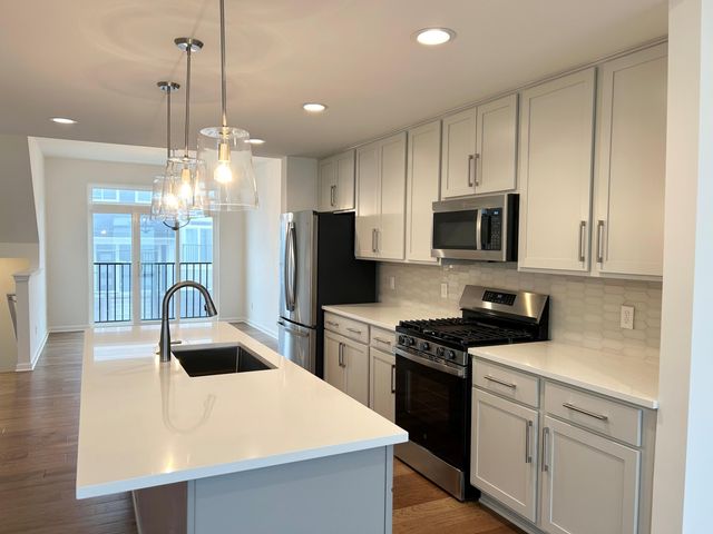 2776 Bristol Ridge Drive 37, Ann Arbor, MI 48105
