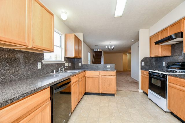 13979 Maximos Dr, Houston, TX 77083