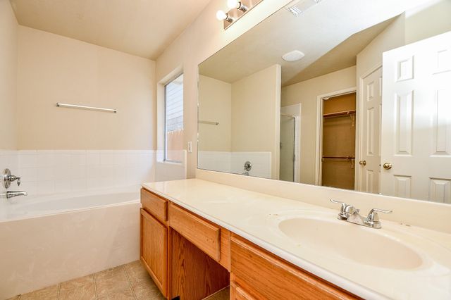 13979 Maximos Dr, Houston, TX 77083
