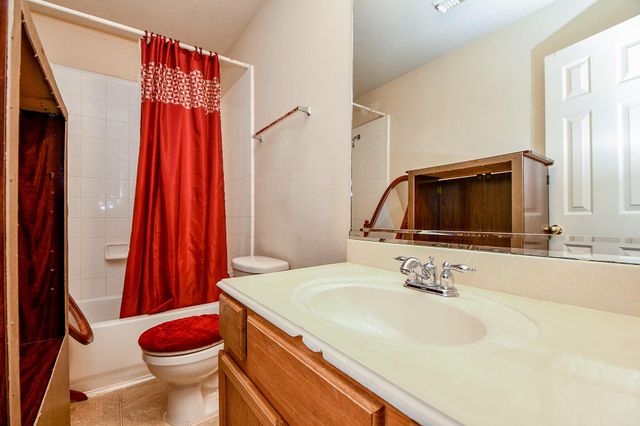13979 Maximos Dr, Houston, TX 77083