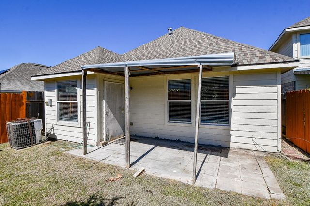 13979 Maximos Dr, Houston, TX 77083