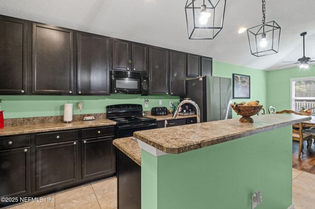 96017 GRAYLON Drive, Yulee, FL 32097