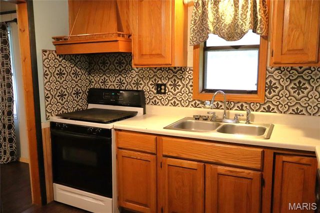 16638 Delmo Road, Essex, MO 63846