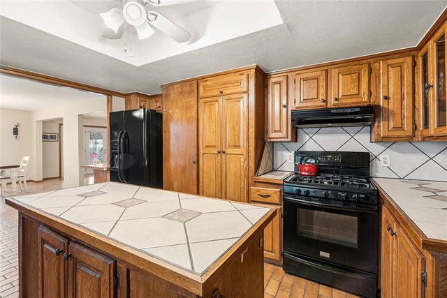 11600 Footmans Court, Yukon, OK 73099