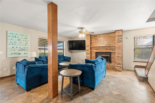 11600 Footmans Court, Yukon, OK 73099