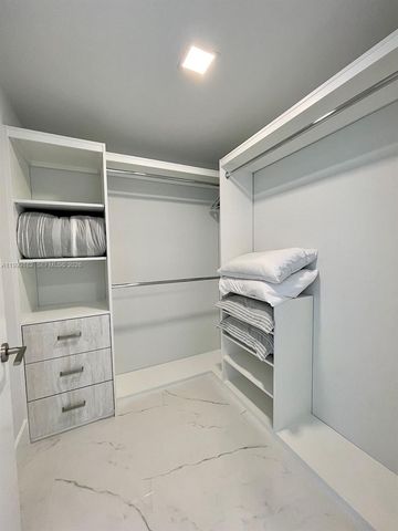 330 Sunny Isles Blvd 5-905, Sunny Isles Beach, FL 33160