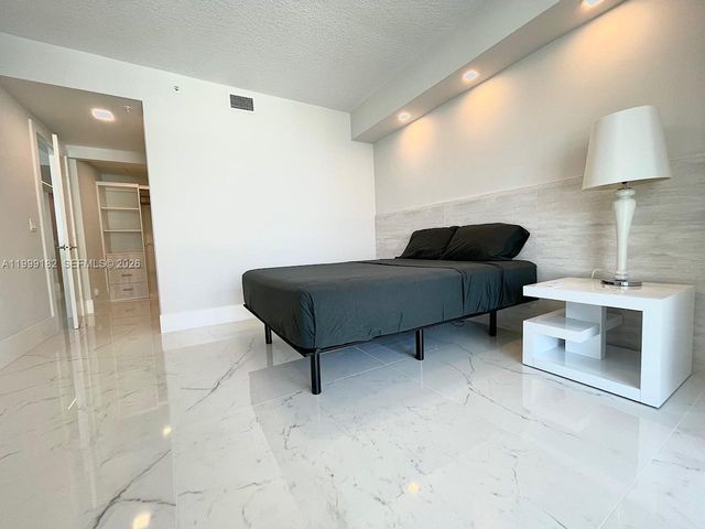 330 Sunny Isles Blvd 5-905, Sunny Isles Beach, FL 33160