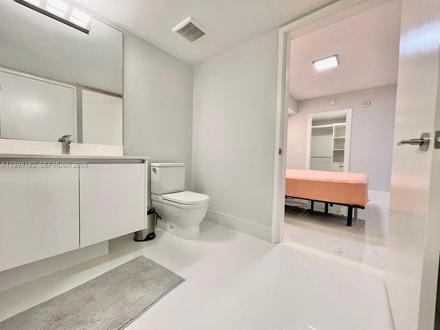 330 Sunny Isles Blvd 5-905, Sunny Isles Beach, FL 33160