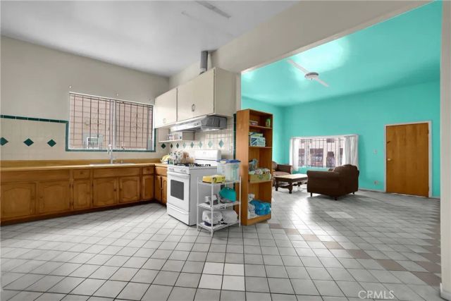 1465 W Temple Street, Los Angeles, CA 90026