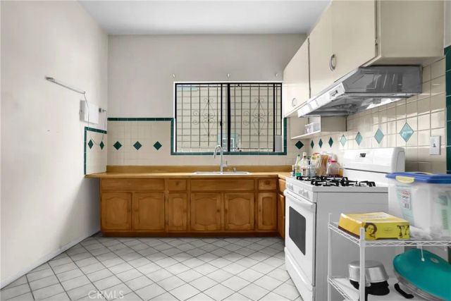1465 W Temple Street, Los Angeles, CA 90026