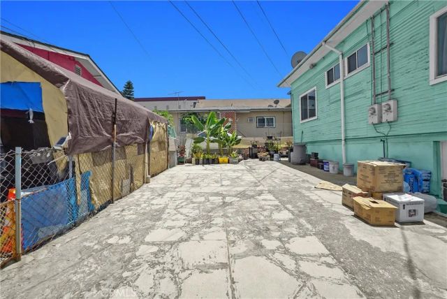 1465 W Temple Street, Los Angeles, CA 90026