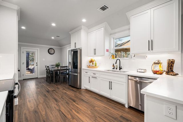 91 Hillsborough Drive, Huntsville, TX 77340