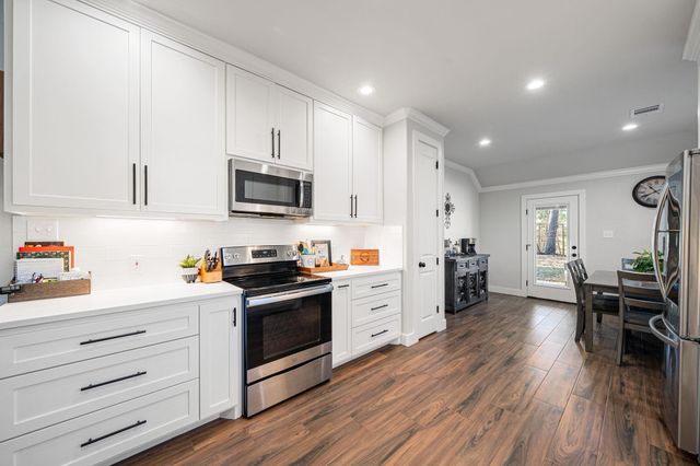 91 Hillsborough Drive, Huntsville, TX 77340