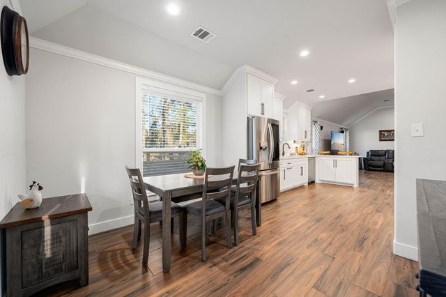 91 Hillsborough Drive, Huntsville, TX 77340