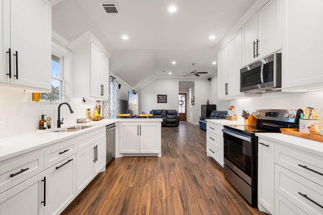 91 Hillsborough Drive, Huntsville, TX 77340