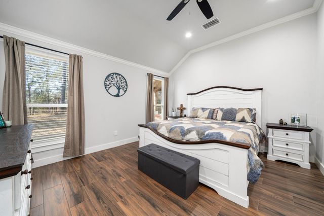 91 Hillsborough Drive, Huntsville, TX 77340