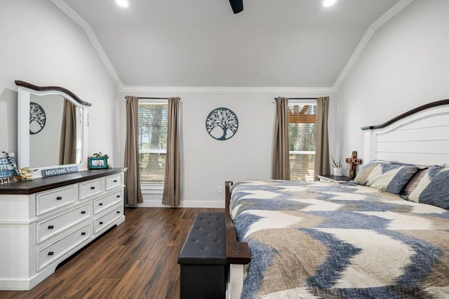 91 Hillsborough Drive, Huntsville, TX 77340